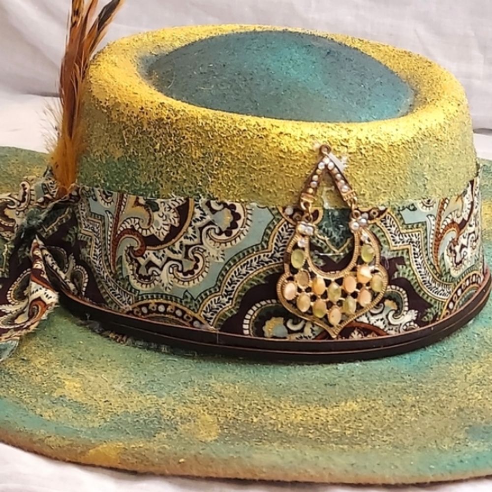 Victoria Hat - Picture 4 of 4